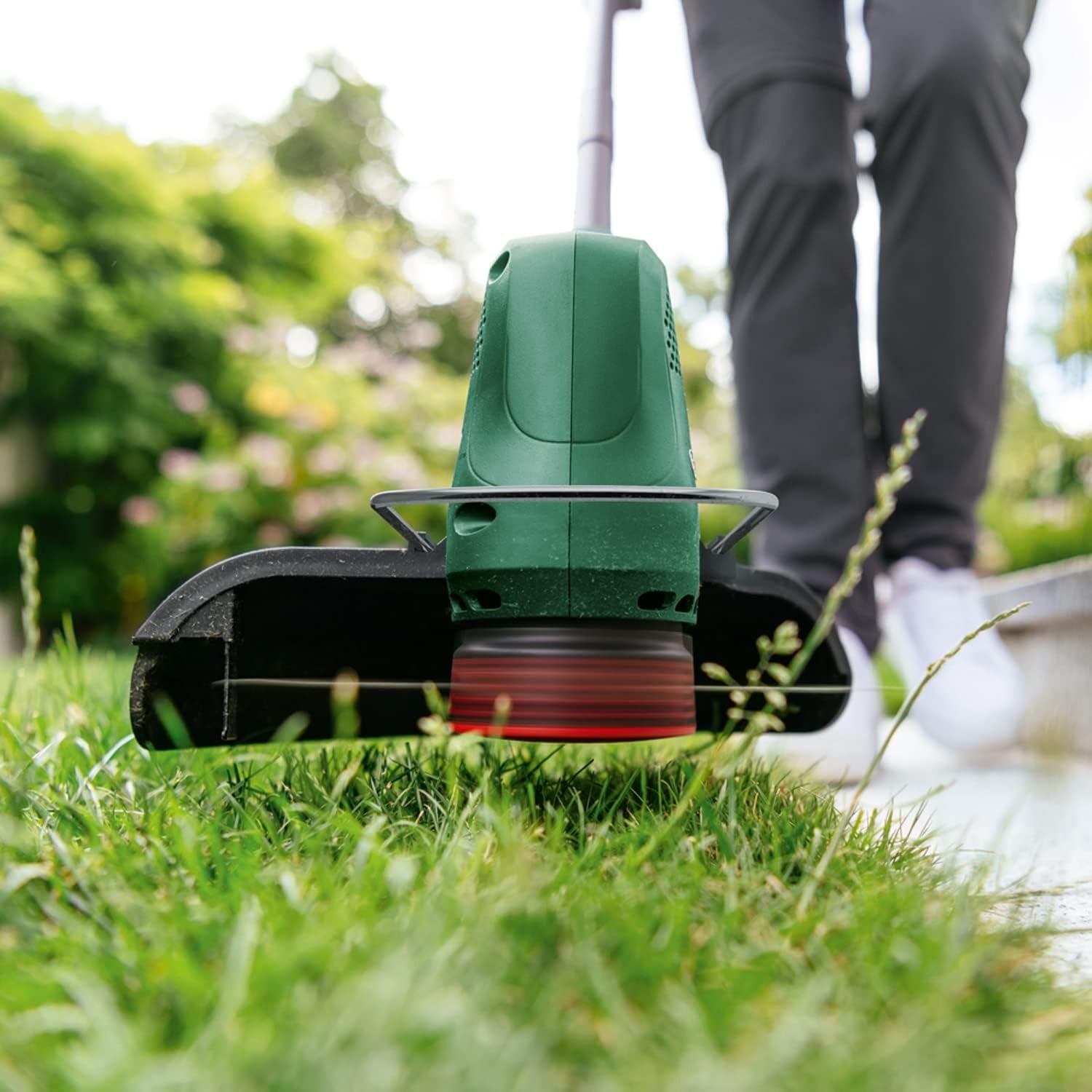 Bosch EasyGrassCut 18V-230 Cordless Grass Trimmer Kit: image 7